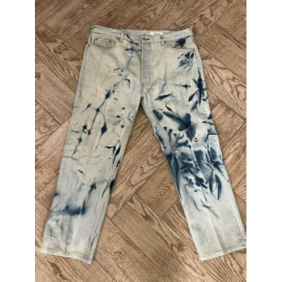 Vintage Levi's 501xx Jeans 44x34 Made in USA Blue Straight Button Fly Denim Mens